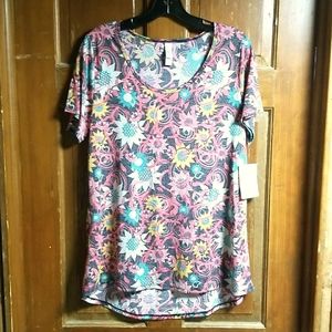 Lularoe Classic Tee Size Meduim